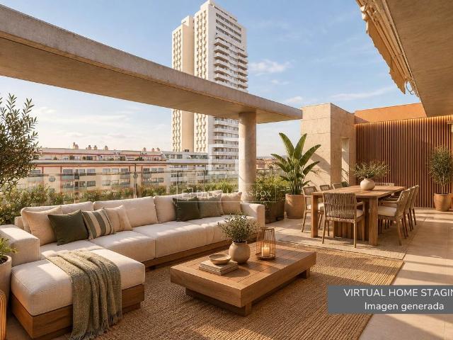 Atico de alto standing de 100 m2 en venta Valencia, España