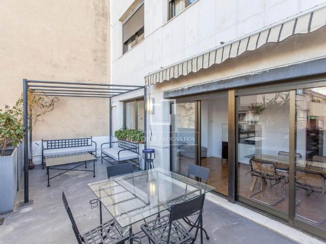 Atico de alto standing de 100 m2 en alquiler Valencia, España