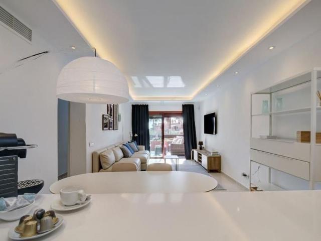 Atico de alto standing de 107 m2 en venta Marbella, España