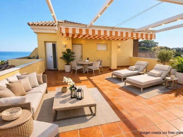 Atico de alto standing de 114 m2 en venta Benalmádena, España