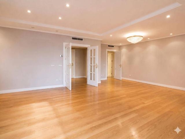 Atico de alto standing de 138 m2 en venta Madrid, Comunidad de Madrid