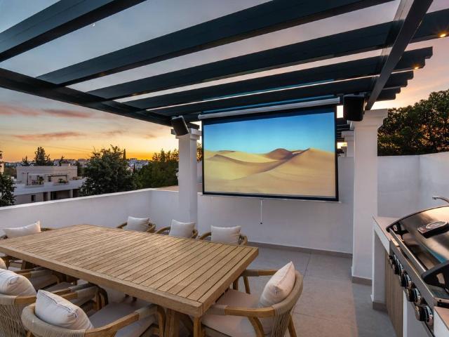 Atico de alto standing de 241 m2 en venta Marbella, España
