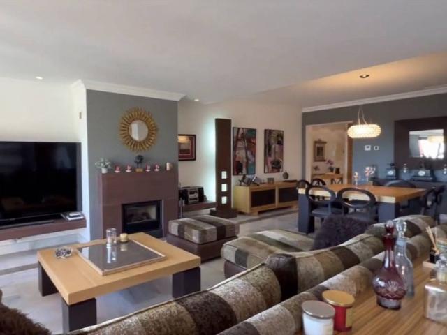 Atico de alto standing de 253 m2 en venta Benahavís, España