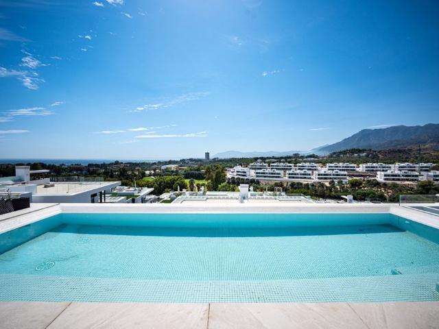 Atico de alto standing de 290 m2 en venta Marbella, España