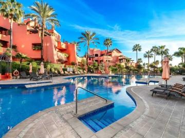 Atico de alto standing de 210 m2 en venta Estepona, Andalucía