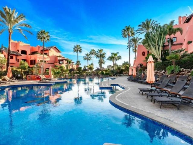 Atico de alto standing de 210 m2 en venta Estepona, Andalucía