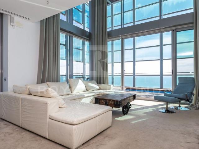 Atico de alto standing de 210 m2 en alquiler Barcelona, España