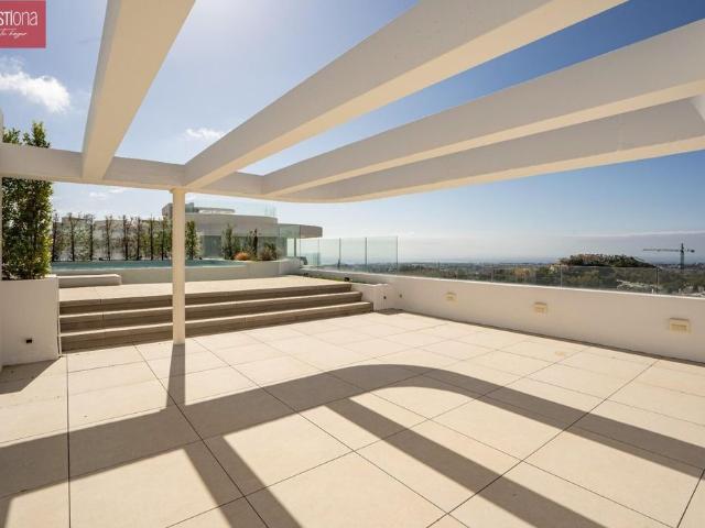 Atico de alto standing de 219 m2 en venta Benahavís, España