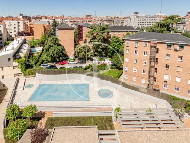 Atico de alto standing de 219 m2 en venta Madrid, Comunidad de Madrid