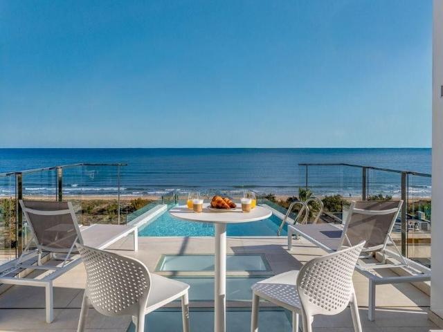Atico de alto standing de 222 m2 en venta Oliva, España