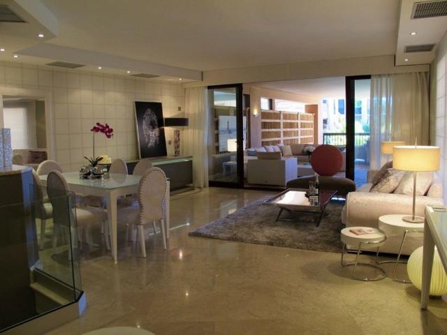 Atico de alto standing de 234 m2 en venta Marbella, Andalucía