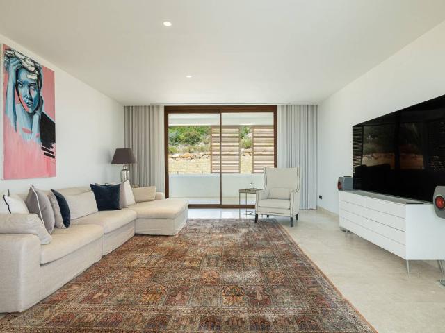 Atico de lujo de 392 m2 en alquiler Casares, Andalucía