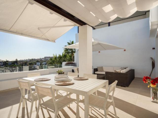 Atico de alto standing de 320 m2 en venta Nueva Andalucia, Andalucía