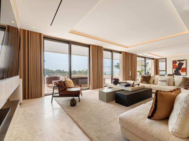Atico de alto standing de 425 m2 en alquiler Marbella, Andalucía