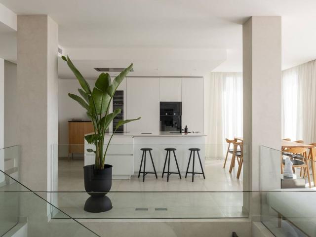 Atico de alto standing en venta Nueva Andalucia, España