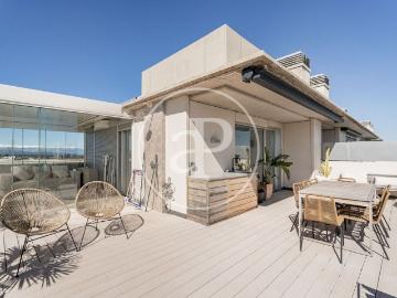 Atico de alto standing en venta Aravaca, España