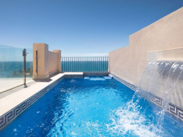 Atico de alto standing en venta Estepona, Andalucía