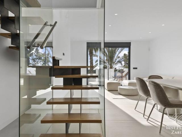 Atico de alto standing en venta Estepona, España