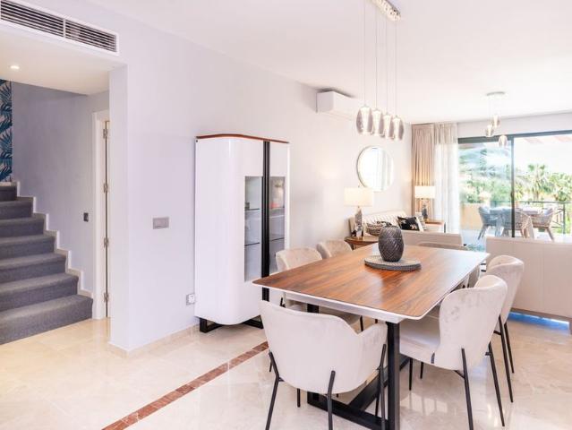 Atico de alto standing en venta Estepona, España