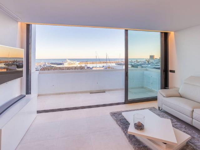 Atico de alto standing en venta Puerto Banús, Andalucía