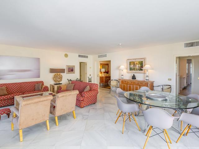Atico de alto standing en venta Puerto Banús, Andalucía