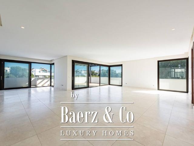 Atico de alto standing de 872 m2 en venta Sotogrande, España