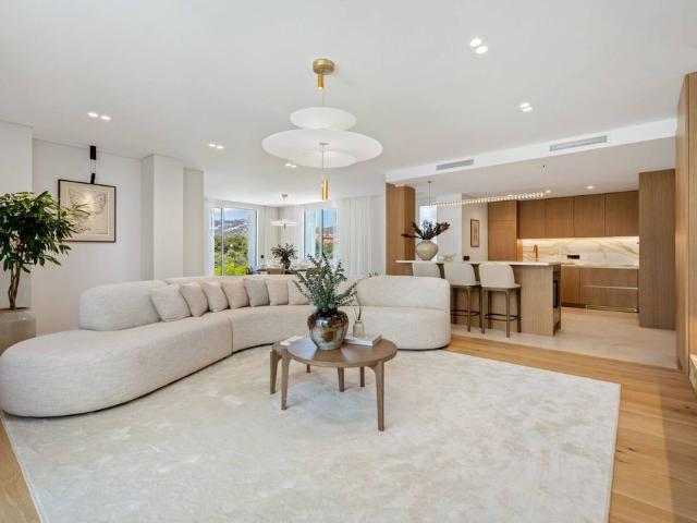 Atico de lujo de 147 m2 en venta Los Monteros, Marbella, Andalucía