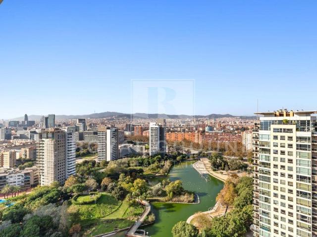 Atico de lujo de 153 m2 en alquiler Barcelona, Cataluña