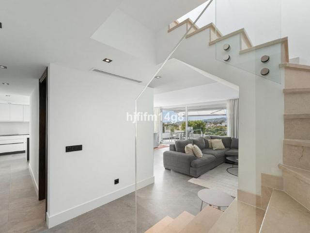 Atico de lujo de 155 m2 en venta La Quinta, Marbella, Andalucía