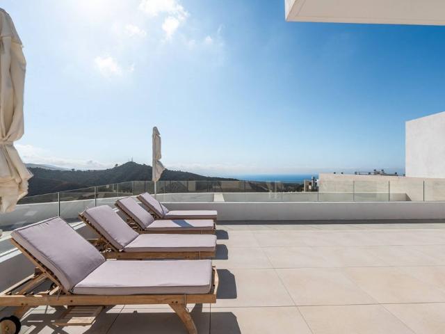 Atico de lujo de 158 m2 en venta Ojén, España