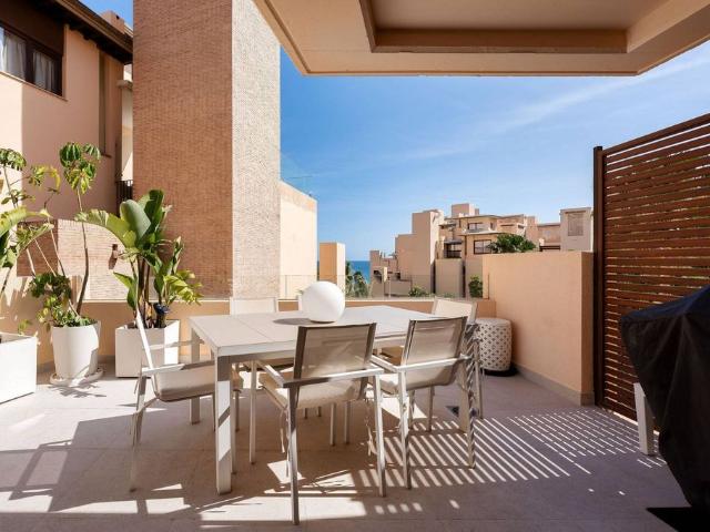 Atico de lujo de 174 m2 en venta Estepona, Andalucía