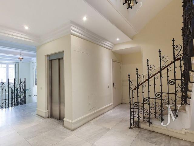 Atico de lujo de 176 m2 en alquiler Madrid, España