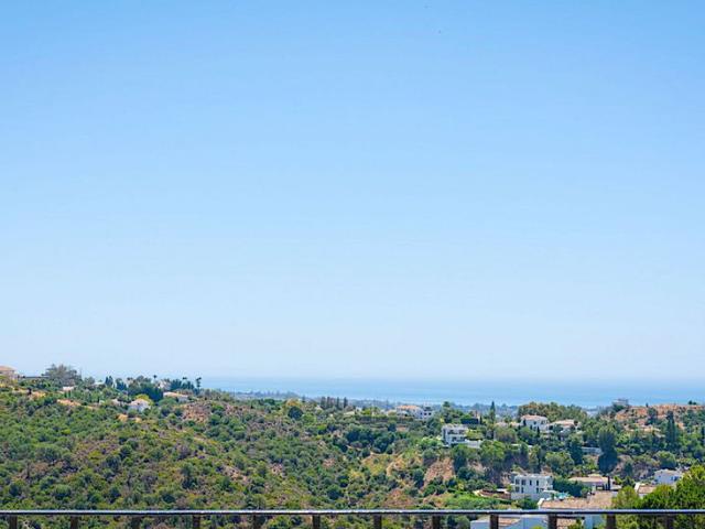 Atico de lujo de 178 m2 en venta Marbella, España