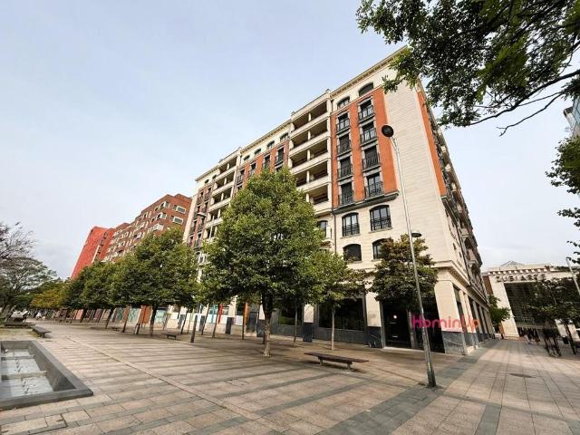 Atico de lujo de 102 m2 en alquiler Bilbao, España