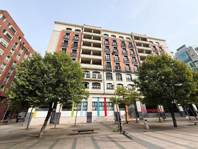 Atico de lujo de 102 m2 en alquiler Bilbao, España
