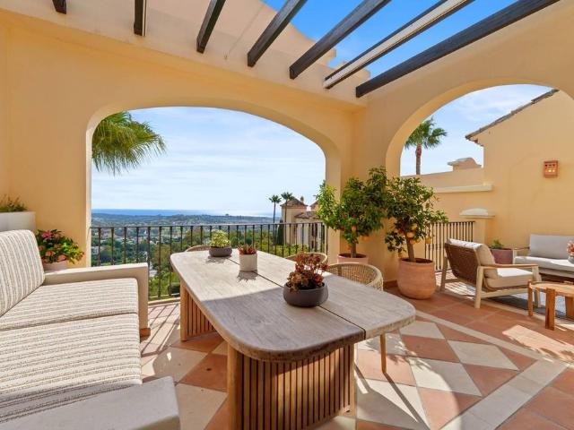 Atico de lujo de 124 m2 en venta Benahavís, Andalucía