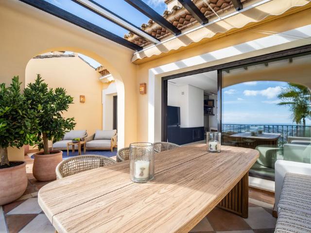 Atico de lujo de 124 m2 en venta Marbella, España