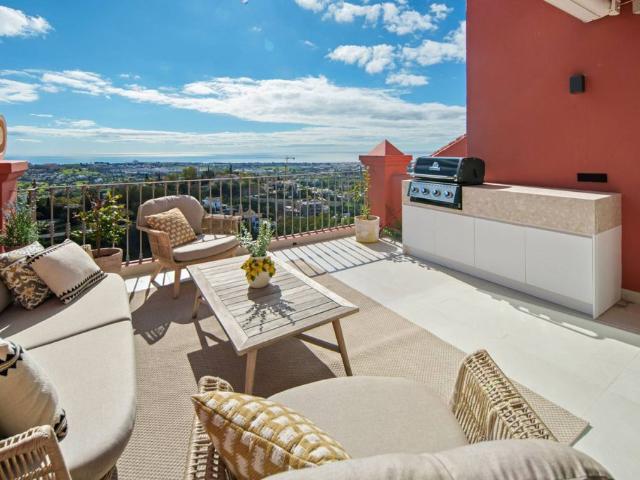 Atico de lujo de 268 m2 en venta Benahavís, Andalucía