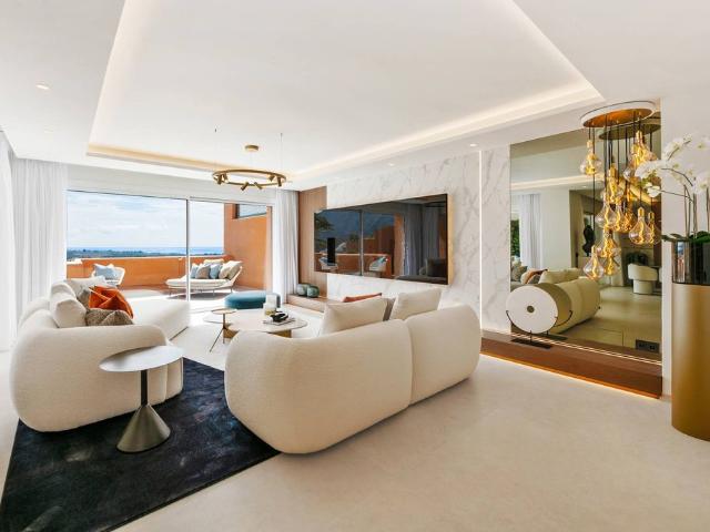 Atico de lujo de 231 m2 en venta Marbella, España