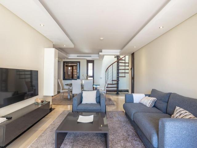 Atico de lujo de 31 m2 en venta Estepona, España