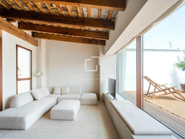 Exclusivo ático de 63 m2 en alquiler Valencia, España