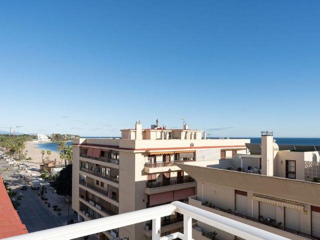 Atico de lujo de 76 m2 en venta Estepona, España