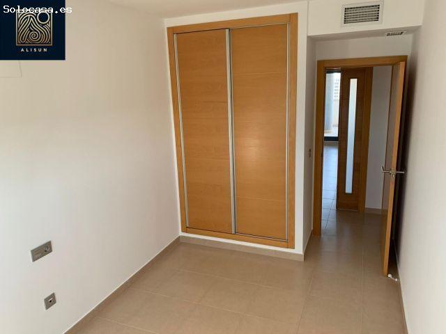 Ático de lujo en PAU 5 con amplias terrazas y solárium privado