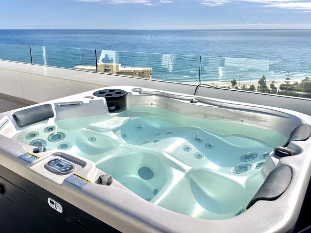 Atico de lujo en venta Benalmádena Costa, España