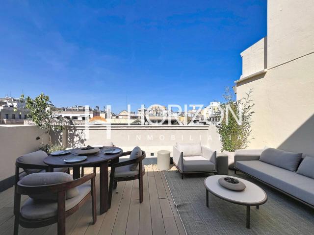 Ático de obra nueva con terraza a nivel en Finca Regia