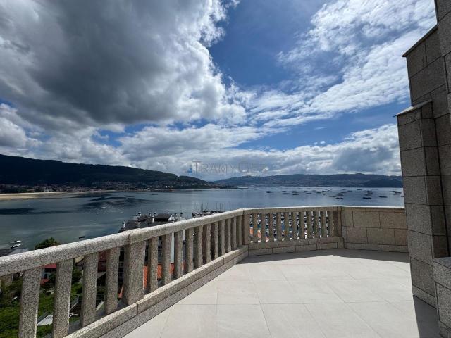 Ático de obra nueva en venta en Moaña con vistas a la ría y terraza