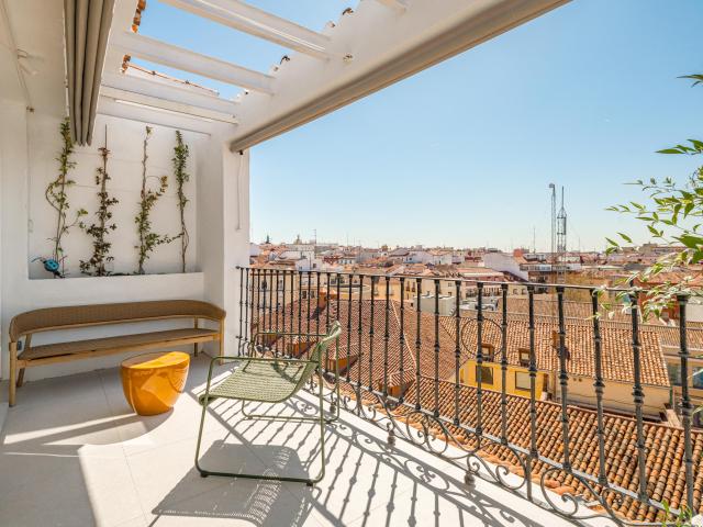 ÁTICO · DOS TERRAZAS · VISTAS PANORÁMICAS · DISEÑO PREMIUM