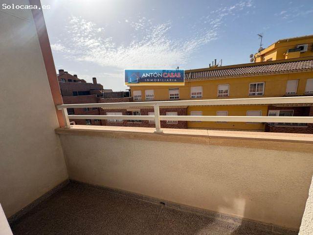 ÁTICO DUPLEX CON GARAJE CERRADO CÉNTRICO