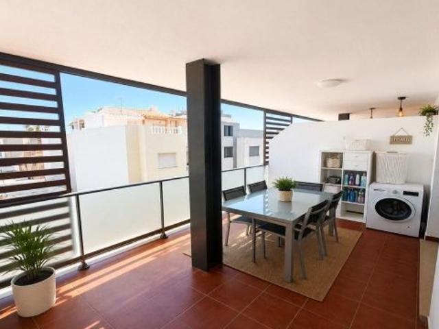 ÁTICO DÚPLEX CON GRAN TERRAZA Y VISTAS AL MAR EN CHLICHES PLAYA