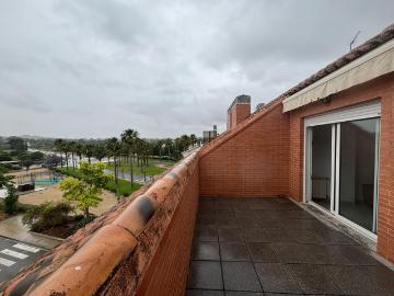 ÁTICO DÚPLEX CON TERRAZA, GARAJE Y ASCENSOR EN EL CENTRO DE ROCAFORT